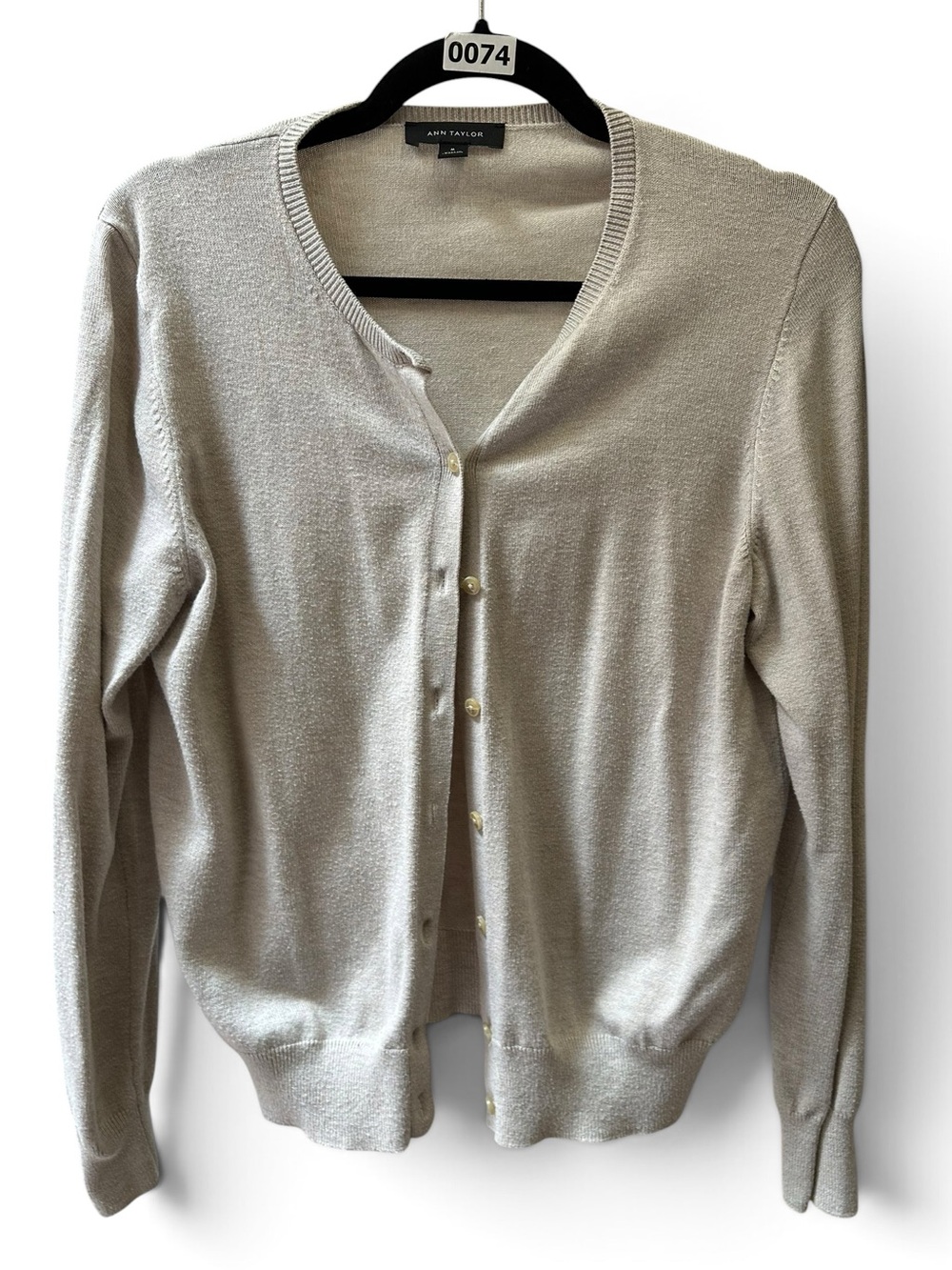 Ann Taylor neutral beige/gray ‘Ann’ Cardigan. Sz. M